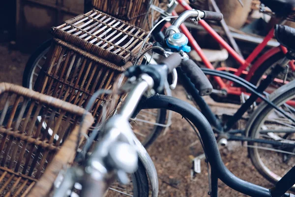 Retro Cykel Cykel Med Gammal Träkorg — Stockfoto