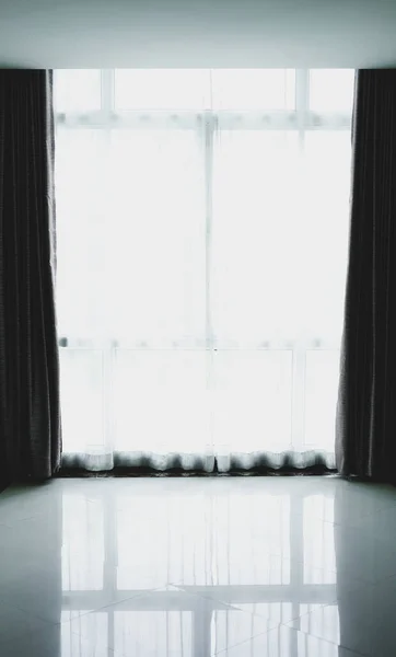 Λευκό Δείτε Μέσα Από Καθαρή Κουρτίνα Παράθυρο Στο Σπίτι Διαφανές — Φωτογραφία Αρχείου