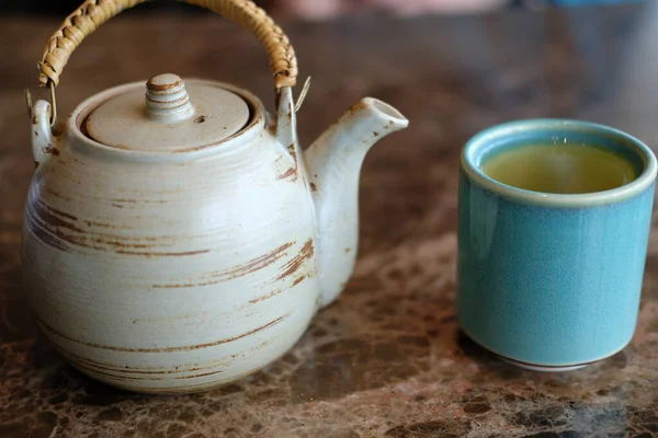 Горячий Японский Зеленый Чай Маття Керамической Чашке — стоковое фото
