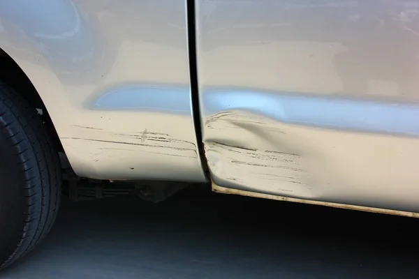 dikkatsiz tarafından sürücü insanlar, yolda bir asidik gerekir