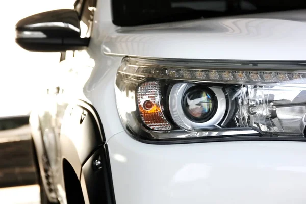 Headlight lamp — Stock Photo, Image