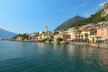 Bir Limone sul Garda görünümünü Lake Garda, İtalya