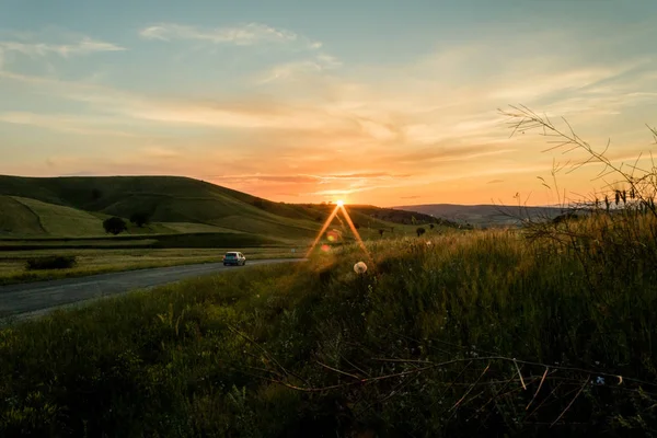 Güzel Gün Batımı Yol Manzara — Stok fotoğraf