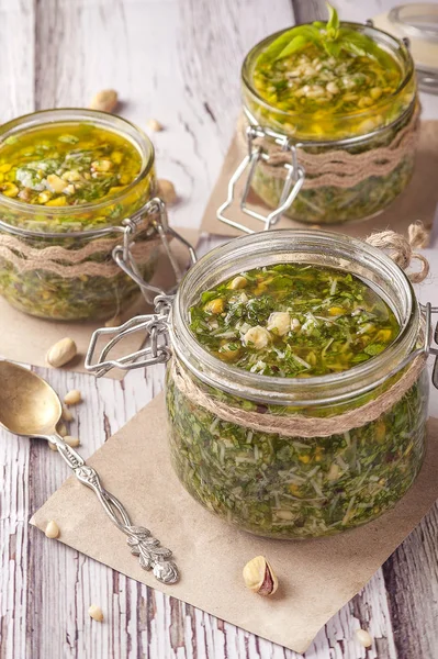 Salsa Pesto Verde Salsa Italiana Clásica Conservación Frasco Vidrio Tres —  Fotos de Stock