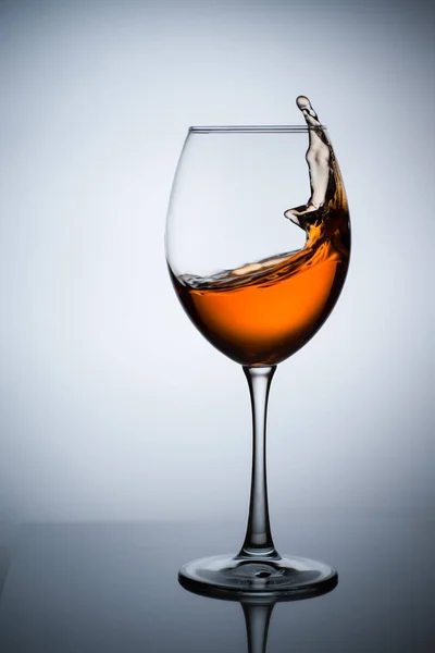 Vino Ambrato Goccio Vino Bicchiere Liquido Bicchiere Vino Tradizionale Secondo — Foto Stock