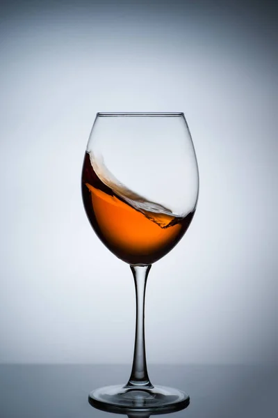 Amber Wine Splash Wine Glass Liquid Glass Traditional Wine According — Stock Photo, Image
