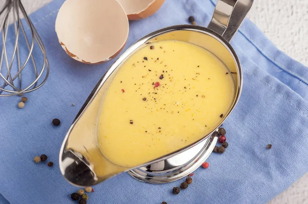 Hollandaise sauce. — Stock Photo, Image