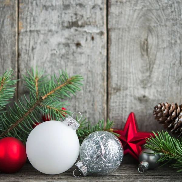 Decorações Natal Vermelho Branco Fundo Madeira Velho — Fotografia de Stock