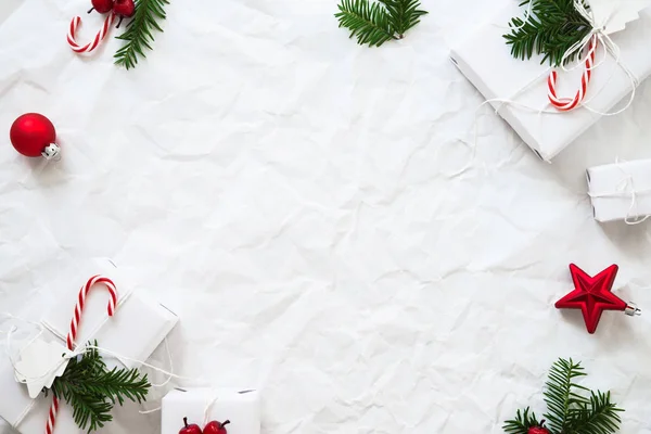 Natale Bianco Scatole Regalo Fatte Mano Sfondo Bianco Accartocciato Vista — Foto Stock