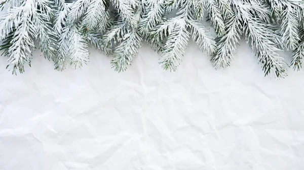 Fondo Navidad Con Árbol Navidad Sobre Fondo Arrugado Blanco Feliz —  Fotos de Stock