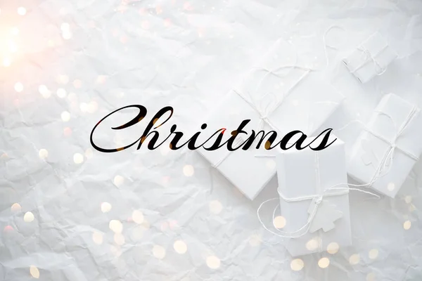 Рождественские Белые Подарочные Коробки Ручной Работы Белом Помятом Фоне Сверху Стоковое Изображение
