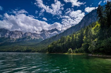 Garmisch-Partenkirchen-göl EIB, Bavyera, Almanya için görünümü