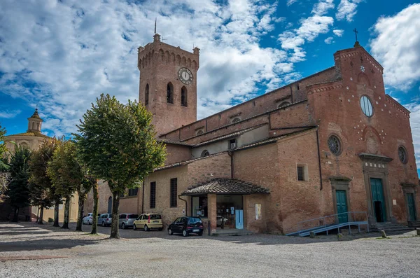 San Miniato погляд на кафедрального собору. Європа San Miniato, Тоскана, Італія. — стокове фото