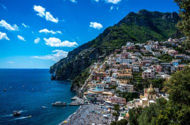 Güzel kıyı kenti - Amalfi Coast sırasında yaz yaz, Positano, İtalya İtalya tarafından Positano Panoraması