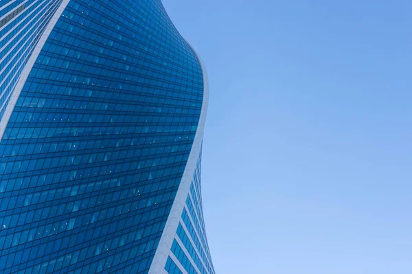 Moskova, Rusya - 16 Nisan 2019: Moskova Şehir Binaları Mimarisi. Evrim Kulesi