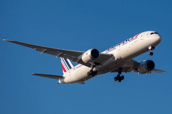 Boeing 787-9 Dreamliner drivs av Air France landning — Stockfoto