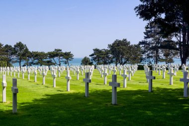Normandiya'daki Amerikan mezarlığı Colleville sur Mer