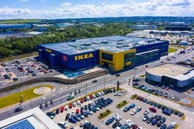 Sheffield, Ingiltere-6 Haziran 2019: Sheffield eteklerinde inşa büyük yeni IKEA Store havadan çekim