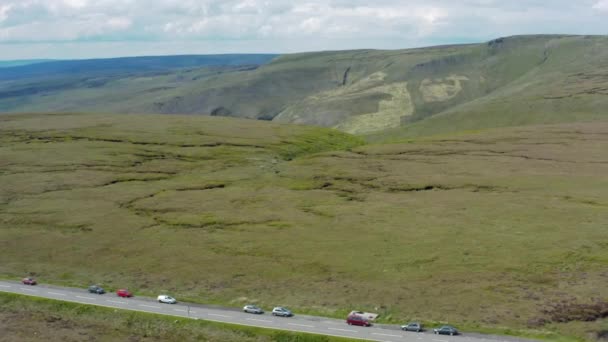 Aerial 4K footage of the Snake Pass road and surrounding Peak District National Park in Summer 2019 — Stock Video