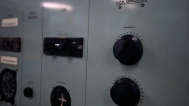 Eski İkinci Dünya Savaşı Uçak ekipmanları 4k görüntüleri