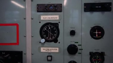 Eski İkinci Dünya Savaşı Uçak ekipmanları 4k görüntüleri