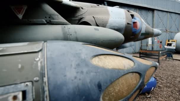 Ντονκάστερ, UK-28 Ιουλίου 2019: κοντινό σημείο ενός γειωμένη RAF Harrier άλμα Jet — Αρχείο Βίντεο