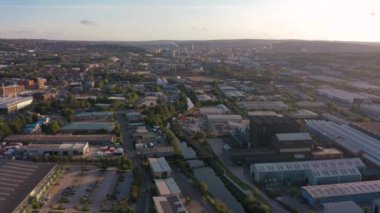 Gün batımında Sheffield City'nin kalbinin havadan gökyüzünden ortaya çıkar. Ağustos 2019