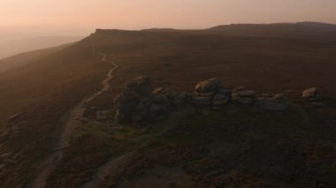 Wheel Stones üzerinde güzel gün batımı - Peak District Ulusal Parkı, İngiltere