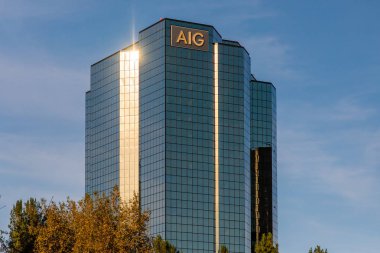 La, Usa - 1 Kasım 2018: Los Angeles'ta Aig gökdeleni - San Fernando Valley.