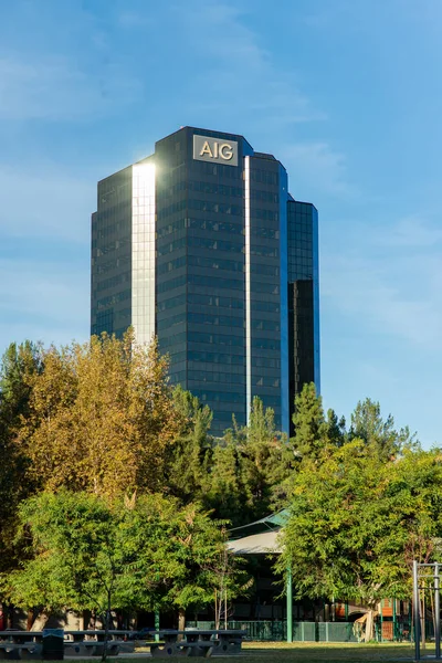 La, Usa - 1 Kasım 2018: Los Angeles'ta Aig gökdeleni - San Fernando Valley.