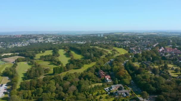 Vue aérienne de la ville de Sheffield sur la périphérie près de Graves Park - Automne 2019 
