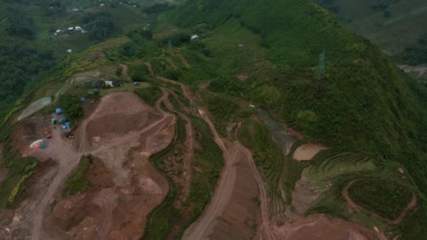 Aerial drone footage of rice terraces in Sapa, Northern Vietnam -October 2019 — Wideo stockowe