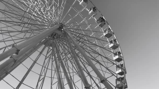 Pariserhjul Hög Carousel Mot Himlen Blå — Stockvideo