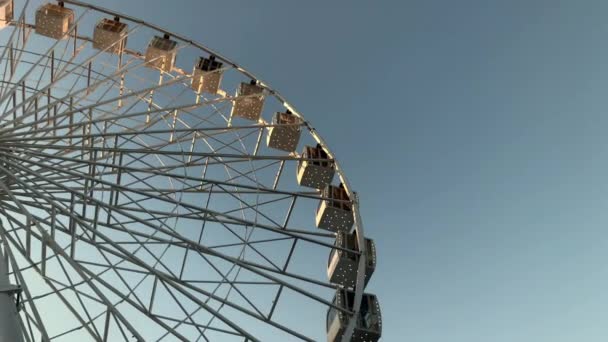 Roda Gigante Alto Carrossel Contra Céu — Vídeo de Stock