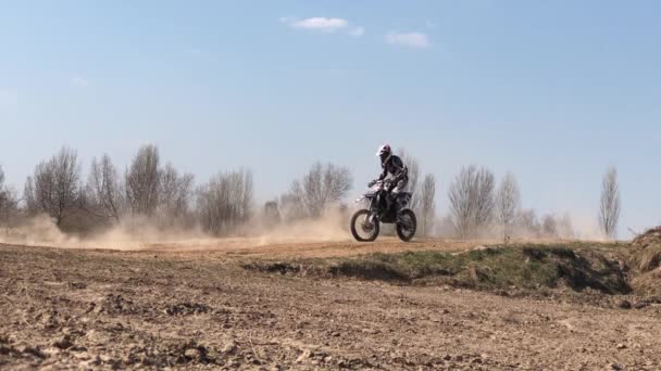 Motocross Sportovci Jezdí Motorce Profesionální Motocyklový Biker Jezdí Své Fmx — Stock video