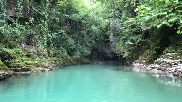 Martvili Canyon Georgië Turquoise Water Een Berg Rivier Kliffen Van — Stockvideo