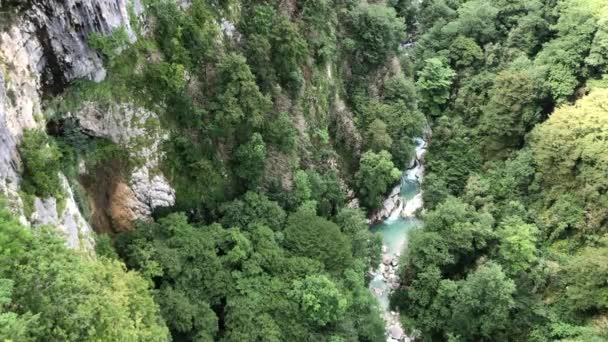 Okatse Canyon Georgien Wasserfall Den Klippen Des Reservats Schöne Natürliche — Stockvideo