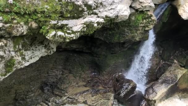 Martvili Canyon Georgië Waterval Kliffen Van Het Reservaat Prachtige Natuurlijke — Stockvideo