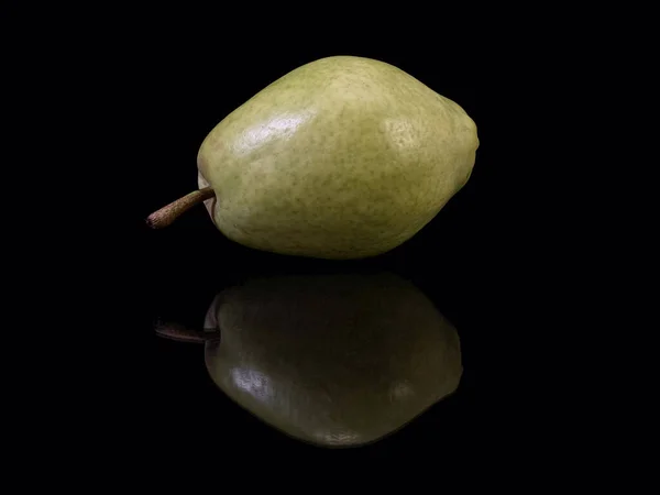 Green Ripe Pear Black Background Bera Pear Variety Large Fruits — Stock Photo, Image