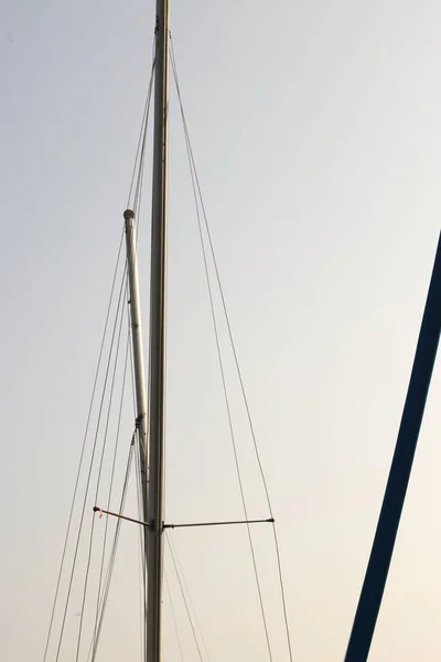 Mastro Navio Com Céu Fundo — Fotografia de Stock