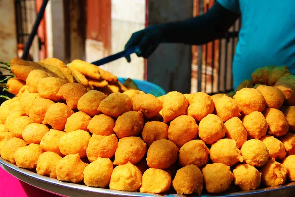 India Street Food Pakoda