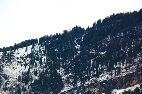 Himalaya-Berglandschaft entlang der Manali - leh National Highway in Ladakh, Bundesstaat Jammu und Kaschmir, Indien — Stockfoto