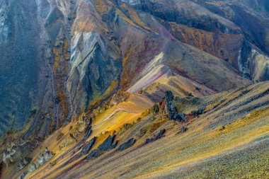 Skookum Volkan Yolu, Nabesna, Alaska 'nın renkli manzarası