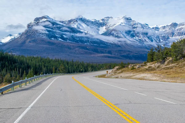 Tom Motorvej Gennem Rocky Mountains Canada - Stock-foto