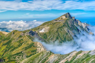 Hakuba Vadisi 'ndeki Kuzey Japon Alpleri, Nagano, Japonya