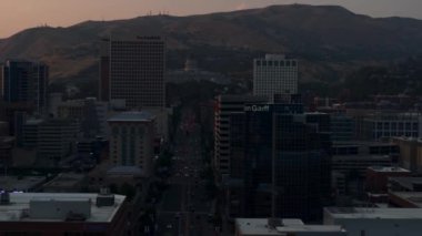 Tarihi Salt Lake City ve ilçe saat kulesinin hava görüntüsü. 