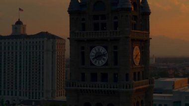 Tarihi Salt Lake City ve ilçe saat kulesinin hava görüntüsü. 