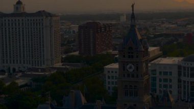 Tarihi Salt Lake City ve ilçe saat kulesinin hava görüntüsü. 