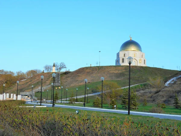 Staden Bolgar Tatarstan Ryssland Floden Volga Kupoler Monument Fixturer Trottoarer — Stockfoto