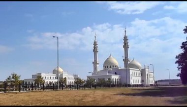 Bolgar Tataristan Rusya Şehri. Güneşli bir yaz gününde beyaz cami